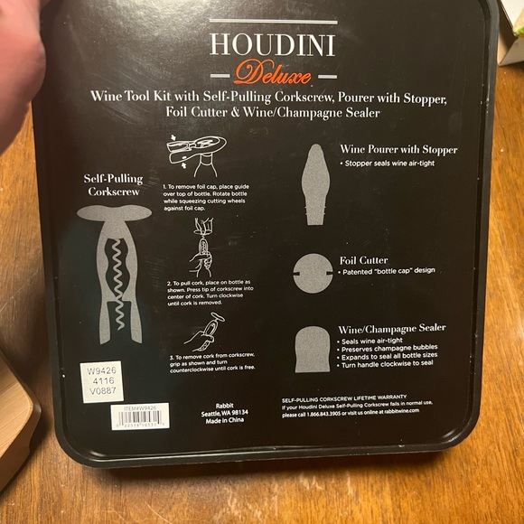Houdini Deluxe Kitchen Houdini Deluxe 4 Piece Wine Tool Kit Poshmark